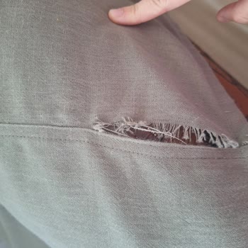 Aldığım Gömleklerin Kalitesi Fiyatına Göre Çok Düşük, İade İstiyorum