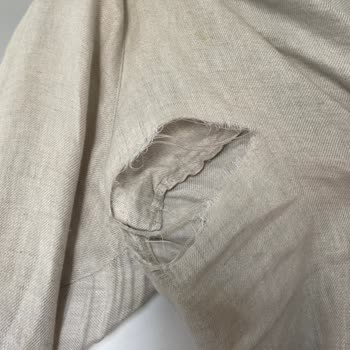 Zara Keten Pantolonun Kısa Sürede Yırtılması