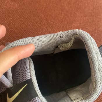 FLO Nike Ayakkabım Kısa Sürede Yırtıldı Garanti Talebim Reddedildi