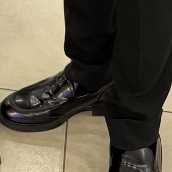 Hakiki Deri Diye Satılan Ürün İlk Kullanımda Çatladı, Mağaza Çözüm Sunmadı