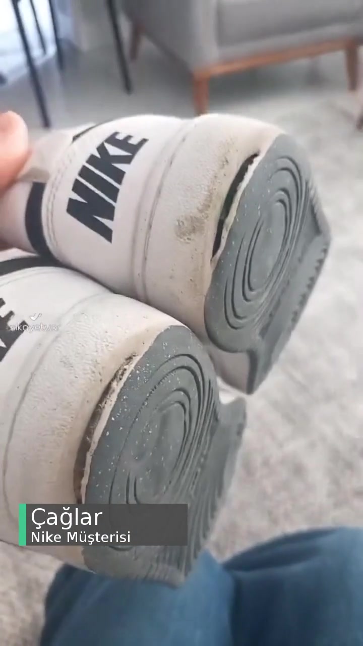 Nike Ayakkabı Tabanında Çökme Ve Yırtılma Oluştu videonun kapak resmi