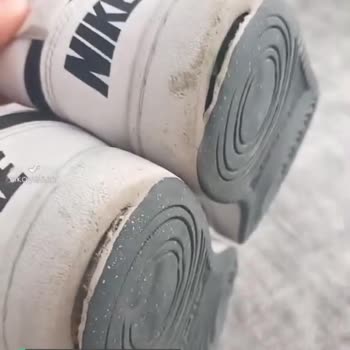 Nike Ayakkabı Tabanında Çökme Ve Yırtılma Oluştu