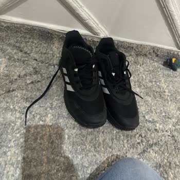 Adidas Ayakkabımın İç Astarı Yırtıldı Garanti Dışı Bırakıldım