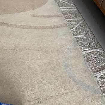 Halı Yıkama Sonrası Yetersiz Temizlik Ve İlgisizlik