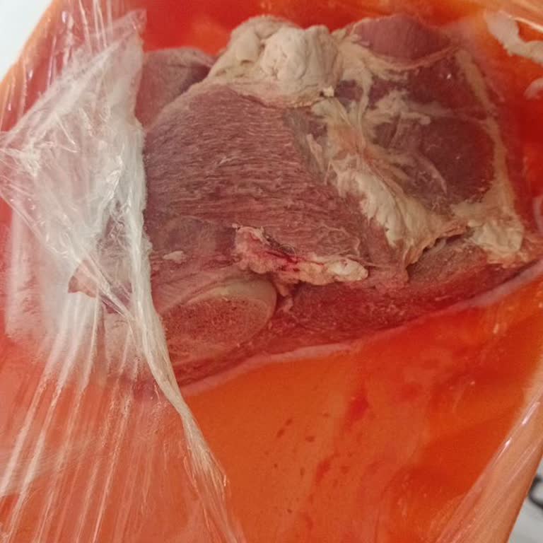 Son Kullanma Tarihi Geçmemiş Etin Kötü Kokusu Ve Sağlık Endişesi