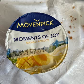 Aldığım Yoğurdun Son Kullanma Tarihine Rağmen Küflü Çıkması Şaşkınlık Yarattı