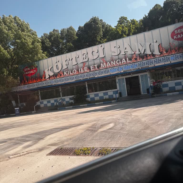 Köfteci Sami Usta Hijyen Ve Hizmette Büyük Hayal Kırıklığı