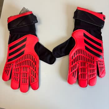 Adidas Kaleci Eldiveninde Kısa Sürede Parçalanma Ve Garanti Sorunu