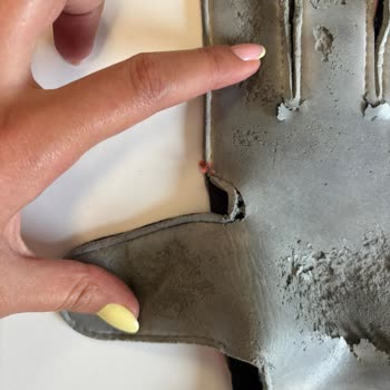 Adidas Kaleci Eldiveninde Kısa Sürede Parçalanma Ve Garanti Sorunu