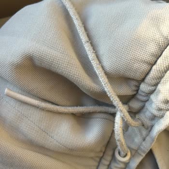 Aldığım Eşofman Altları Hızla Tüyleniyor Ve Mağaza Sorumluluk Almıyor