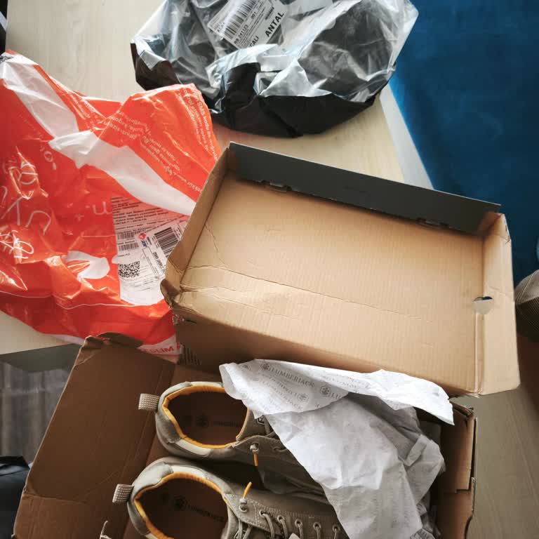 Sipariş Verdiğim Ayakkabının Bir Tanesi Teslim Edilmedi, Firmalar Sorumluluk Almıyor