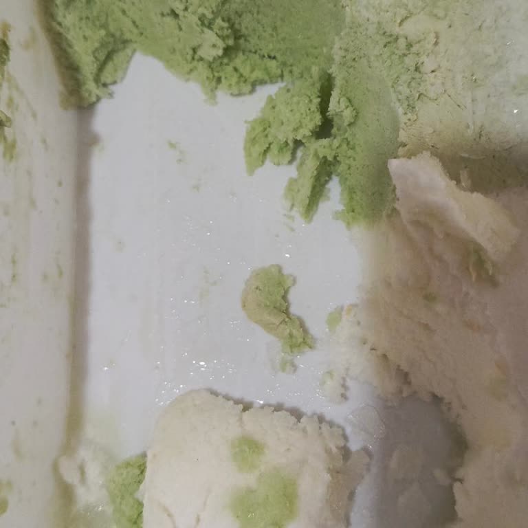 Aldığım Dondurmada Buzlanma Ve Tatsızlık Yaşadım