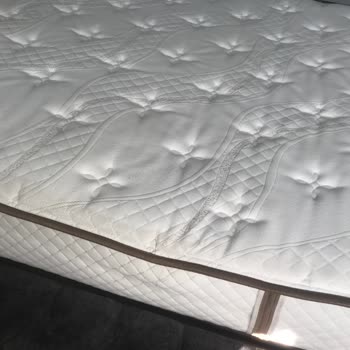 Garanti Süresi İçinde Çöken Yatak Ve Yetersiz Servis Desteği