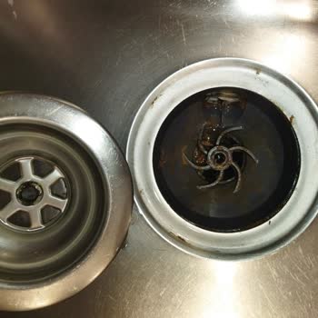 Teka Lavabo Süzgecinin Vidası Kısa Sürede Parçalandı, Yedek Parça Bulamıyoruz