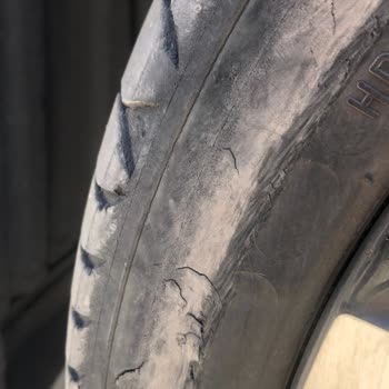 Opel Corsa Sıfır Araçta Michelin Lastiklerde Erken Çatlama Ve Yırtılma Sorunu