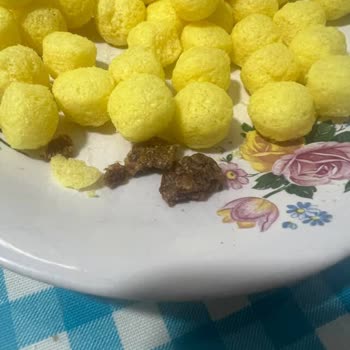 Banidos Cips İçinden Bir Şey Çıkması