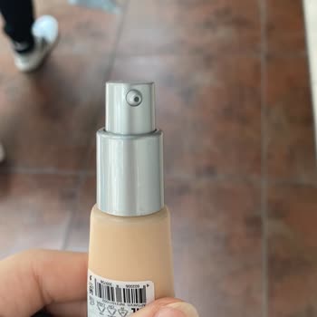 Boş Ve Eksik Gelen Fondöten İçin Çözüm Bekliyorum