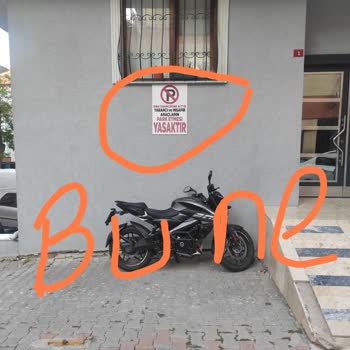 Çekmeköy'de Çöpler Toplanmıyor Ve Park Sorunu Yaşanıyor