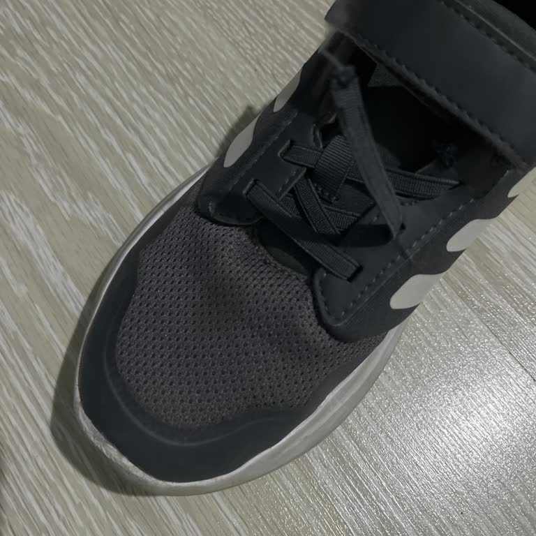 Adidas Shoes Rubber Breaking Problem
