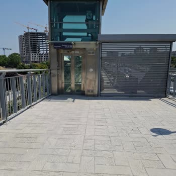 Bayrampaşa Metro Durağındaki Asansör Ve Merdiven Sorunları Yolcuları Mağdur Ediyor