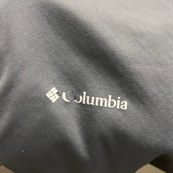 Boyner Ve Columbia Satış Sonrası Destekte Yetersiz Kaldı: Logosu Soyulan Tişörtler İçin Çözüm Bulunamadı