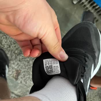 Sporthink Aldığım Ayakkabıda Yırtılma Oldu Çözüm Sunulmadı