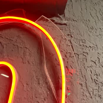 Neonbir Kırık Ve Arızalı Ürün İçin Aylarca Bekletildim Mağduriyetim Giderilmedi