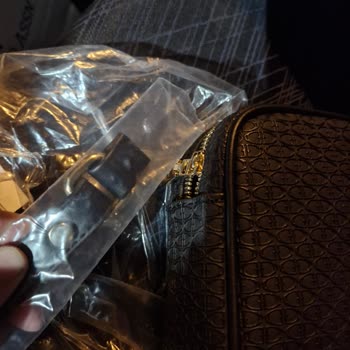 Doğum Günü İçin Aldığım Çanta Defolu Ve Kulpu Kopuk Geldi