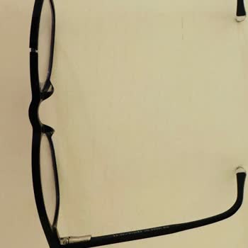 Elegance Optikten Alınan Tommy Gözlüğün Çerçevesi Kırıldı Garanti Dışı Bırakıldı