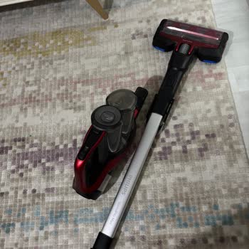 Süpürge Kırıldı, Yetkili Servisten Destek Alınamıyor