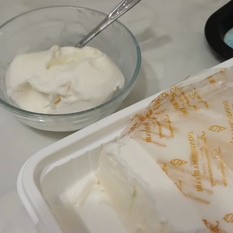 Dondurma Diyarı Yoğun Derecede Margarin Kokuyor