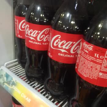 Coca-Cola Dolabımın Tamir Edilmemesi Ve Tarihi Geçmiş Ürünlerin Alınmaması