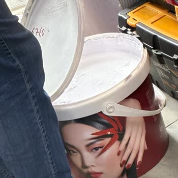 Polisanın Beyaz Diye Sattığı Boya Lila Çıktı Evimizi Boyattık Taşınamıyoruz