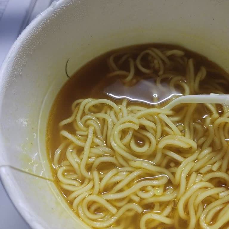 A101'den Aldığım Noodle Paketinden Kıl Çıkması Hayal Kırıklığı Yarattı