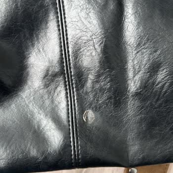 Kısa Sürede Soyulan Çanta Derisi Ve İlgisiz Müşteri Hizmeti