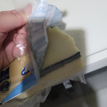 Tarihi Geçmemiş İçim Kaşar Peynirinde Küf Sorunu Ve İlgisiz Müşteri Hizmeti