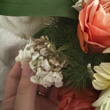 Siparişimde Yanlış Ve Kalitesiz Çiçekler Gönderildi