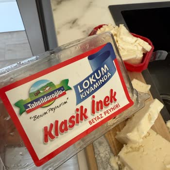 Tahsildaroğlu Peynirde Kötü Koku Ve Tadı Nedeniyle Hayal Kırıklığı