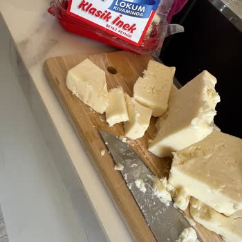 Tahsildaroğlu Peynirde Kötü Koku Ve Tadı Nedeniyle Hayal Kırıklığı