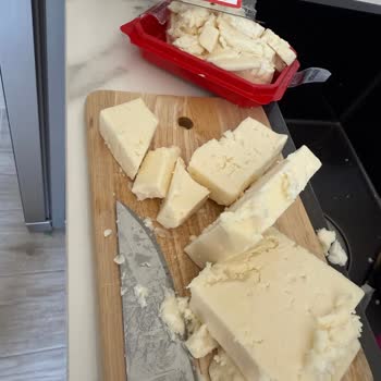 Tahsildaroğlu Peynirde Kötü Koku Ve Tadı Nedeniyle Hayal Kırıklığı