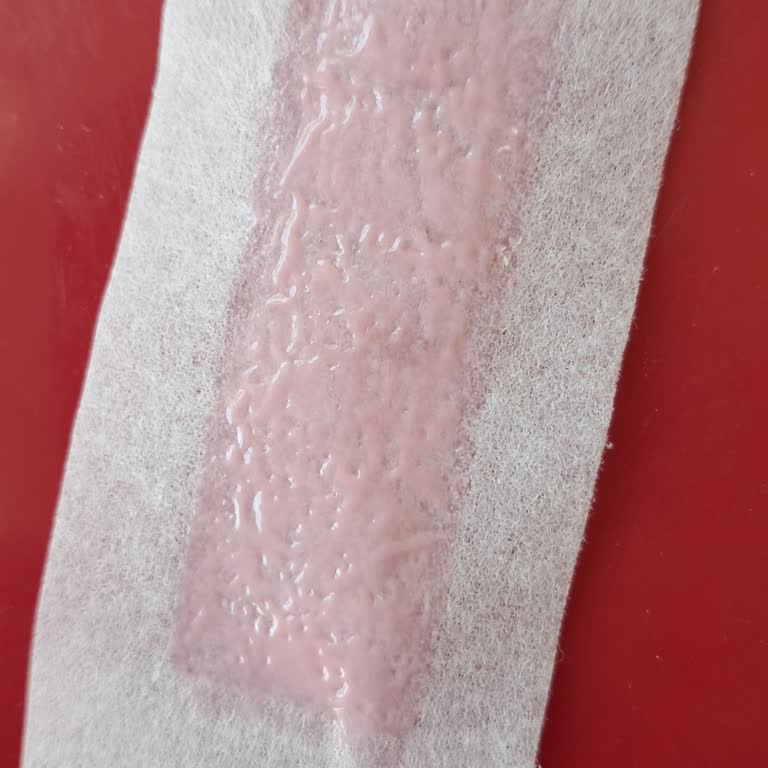 Hassas Ciltler İçin Uygun Olmayan Ağda Yüzümü Tahriş Etti