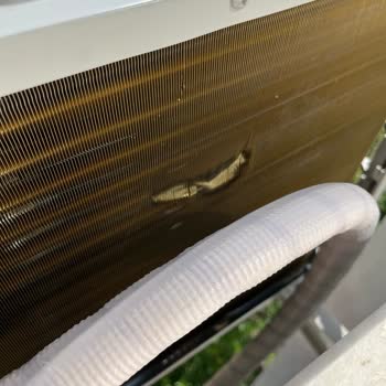 Sıfır Alınan Klimada Ezik Dış Ünite Ve Yetkili Servisin İlgisizliği