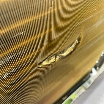 Sıfır Alınan Klimada Ezik Dış Ünite Ve Yetkili Servisin İlgisizliği