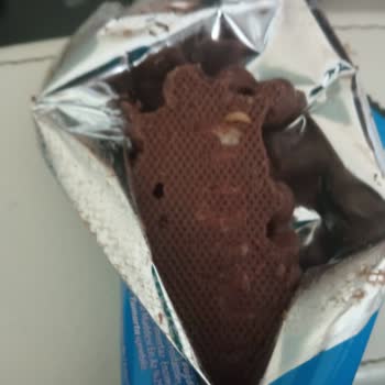 Çikolatadan Kurtçuk Çıkması Şok Etti!