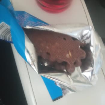 Çikolatadan Kurtçuk Çıkması Şok Etti!