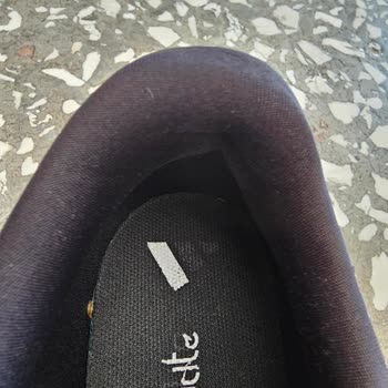 FLO Adidas Ayakkabı Dikiş Hatası