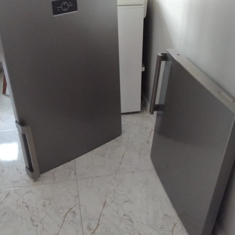 Teslim Edilmeyen Buzdolabı Ve İlgisiz Mağaza