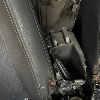 Park Halindeki Aracım Yandı Opel Sorumluluk Almıyor Mağduriyetim Artıyor