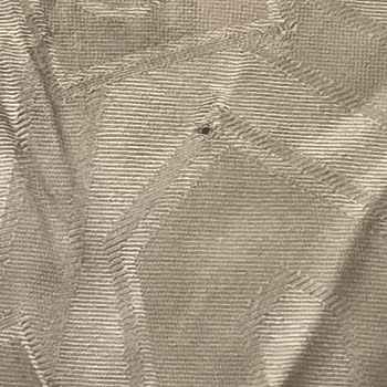 Aldığım Şalda Kısa Sürede Oluşan Delikler Güvenimi Sarstı