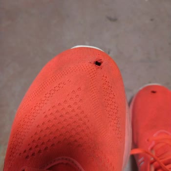 Asics Ayakkabının Kısa Sürede File Kısmı Yırtıldı ve Müşteri Hatası Denilerek Geri Çevrildi